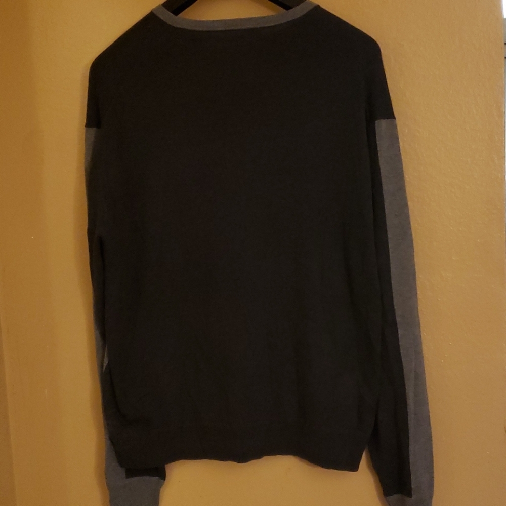 Sweater - Picture 4 of 4